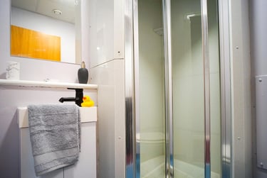 1 bed flat, Roxburgh Place, Old Town, Edinburgh, EH89SU - Image 5